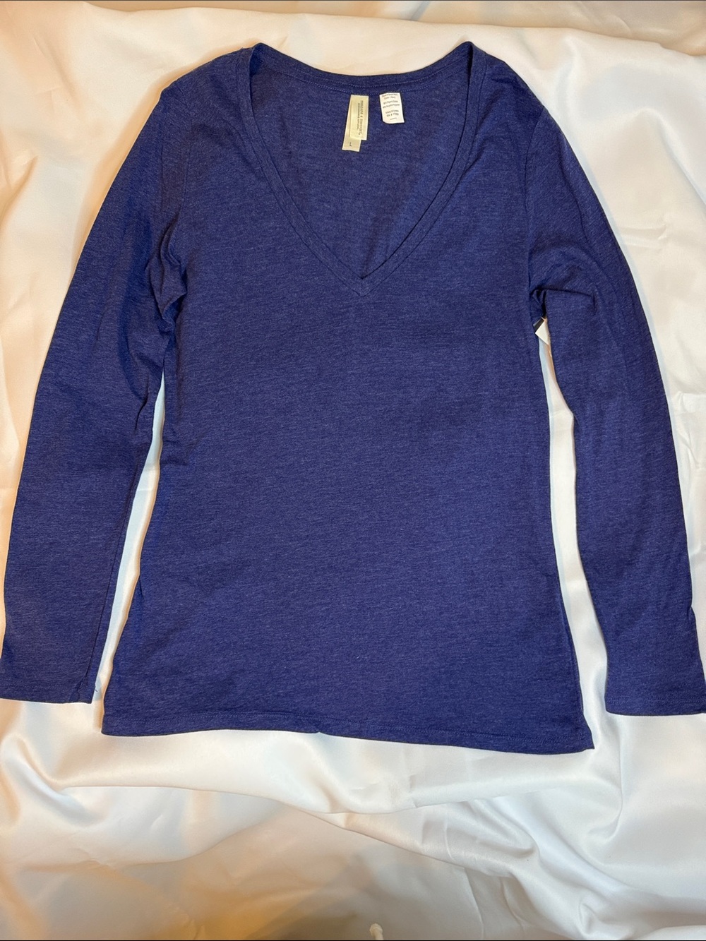 Threads 4 Thought Women's Long Sleeve V-Neck Tee in Deep Blue